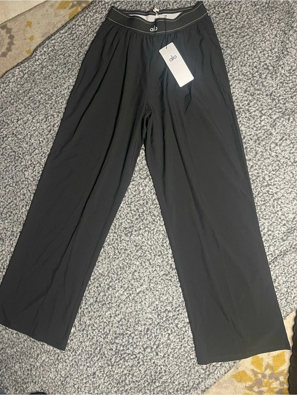 ALO Yoga Black lounge trousers